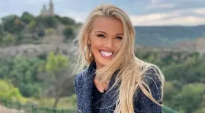 Вижте как Натали Трифонова отбеляза рождения си ден (СНИМКИ)