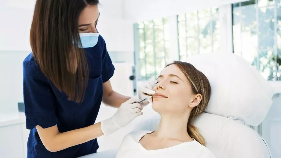 6 въпроса, които да си зададете преди да сложите ботокс