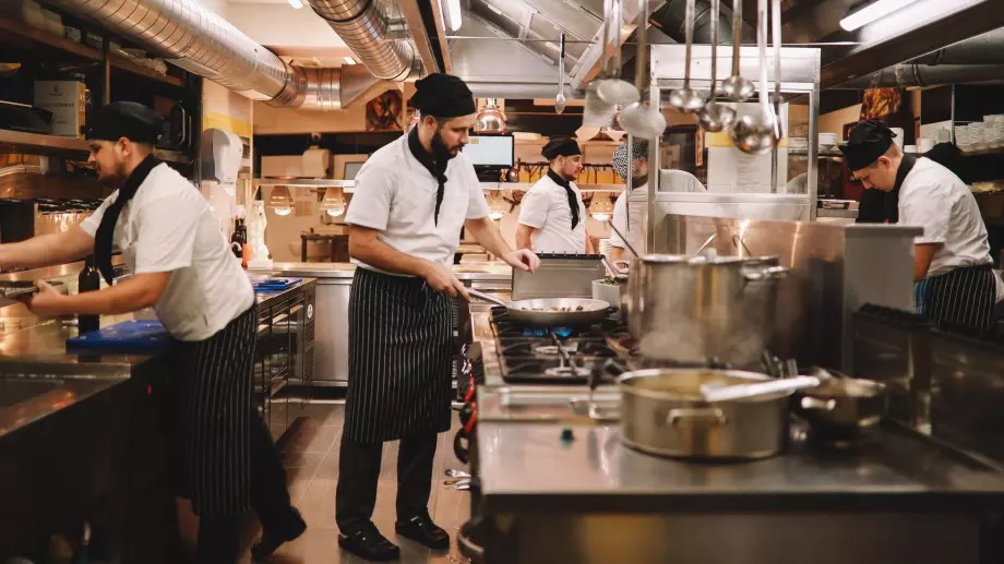 15 трика за готвене, откраднати от най-прочутите готвачи