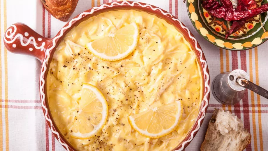 Така се приготвя най-вкусното пиле фрикасе