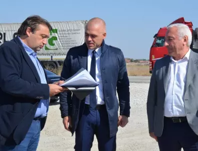 Заместник-министър Иван Шишков инспектира строителството на пътя Видин - Ботевград