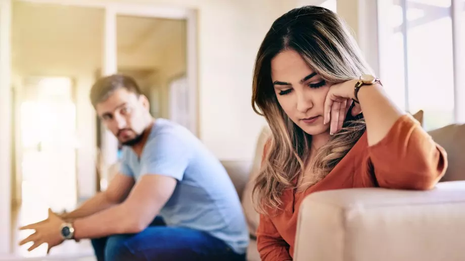 6 знака, че той просто си играе със сърцето ви   