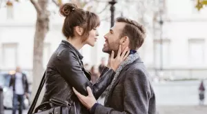 Заслужавам любов, която ме кара да летя, а не да чупи крилата ми