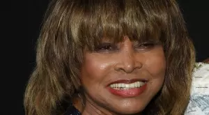 Тина Търнър продаде правата върху песните си