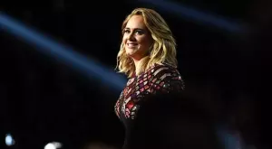 Адел с нова песен след 6-годишна пауза (ВИДЕО)