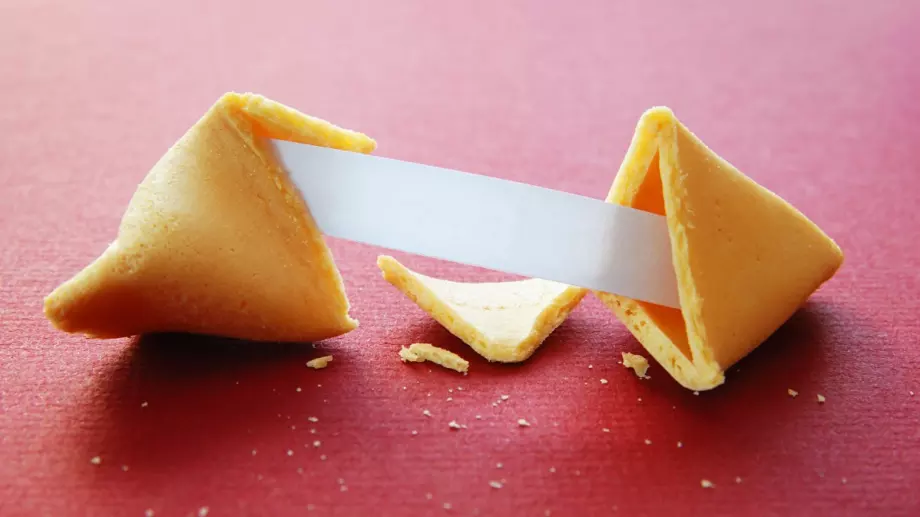 Избери си число от 1 до 8. Сега разкрий своето КЪСМЕТЧЕ.