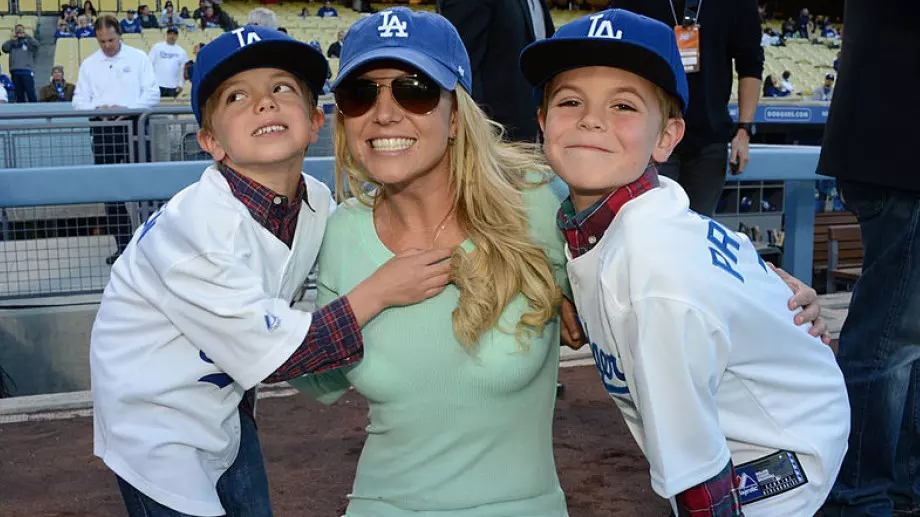 Вижте порасналите синове на Бритни Спиърс (СНИМКА)