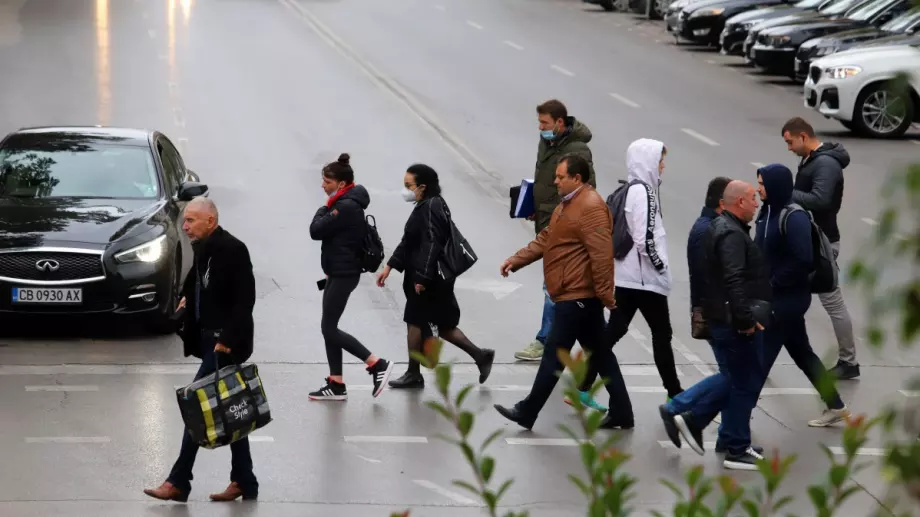 Българите с негативна нагласа за покупка на жилище или кола през идните 12 месеца