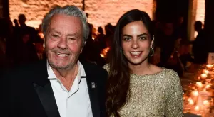 Ето я първата снимка на Ален Делон с внука му