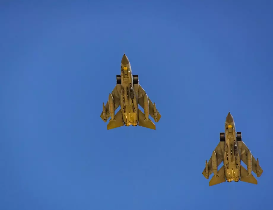 До нашата граница: Испански изтребители два пъти са прихващали руски бойни самолети