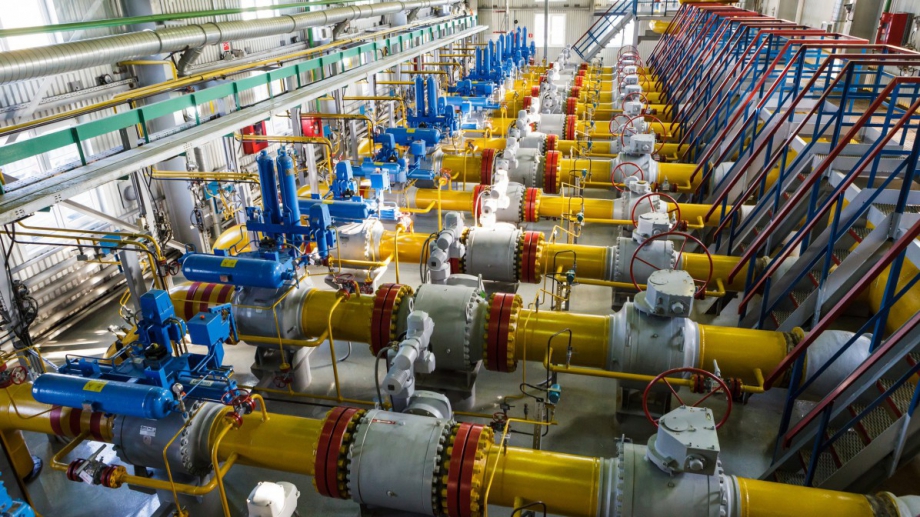Руският енергиен гигант Газпром е започнал да използва запасите си