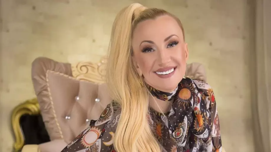 Сашка Васева навърши 55, борейки се за живота си