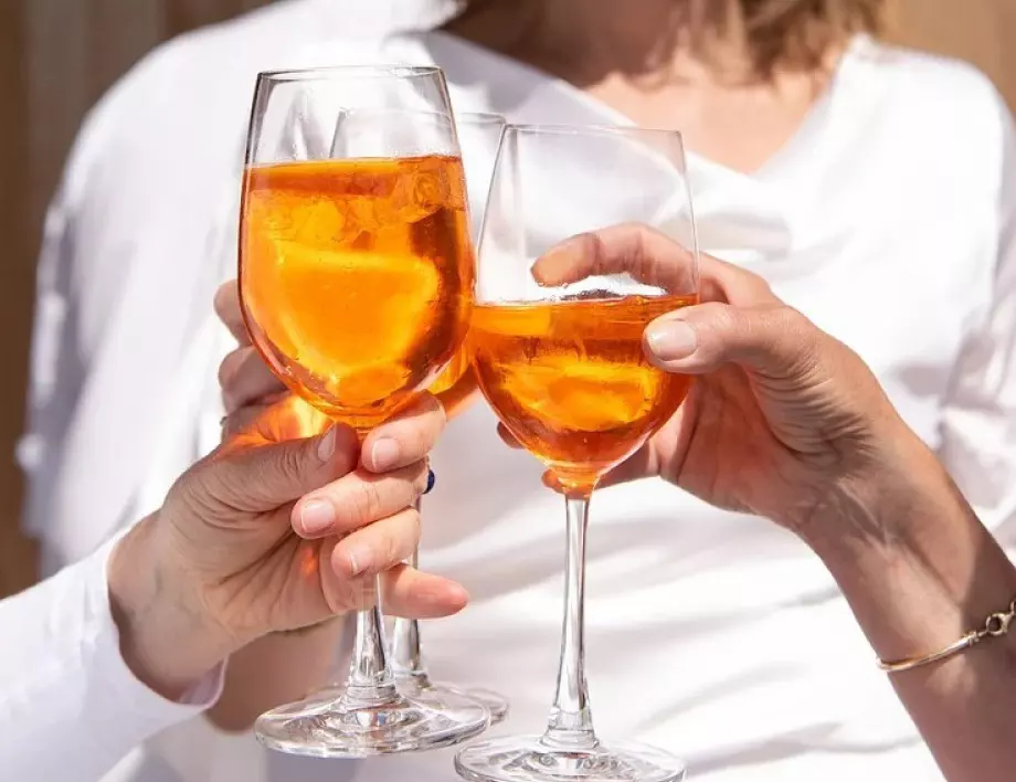 Изследване: Някои алкохолни напитки могат да намалят риска от заразяване с COVID-19 