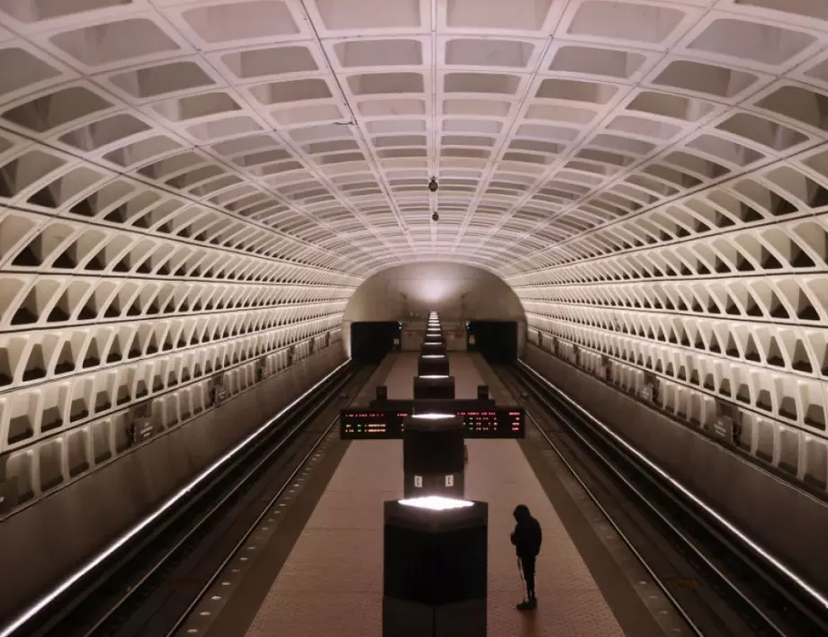 Мотриса от вашингтонското метро дерайлира 