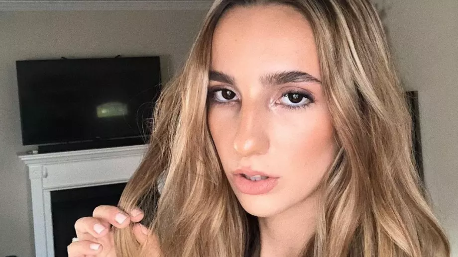 Коя е българката, която гримира Парис Хилтън и други звезди?