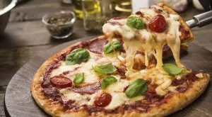 Как да приготвяте най-вкусните пици (ВИДЕО)