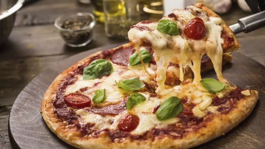 Евростат: Пицата в България е поскъпнала с 37%, а в Италия - с 10%