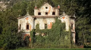 Зловещи истории: Къщата на вещиците до езерото Комо