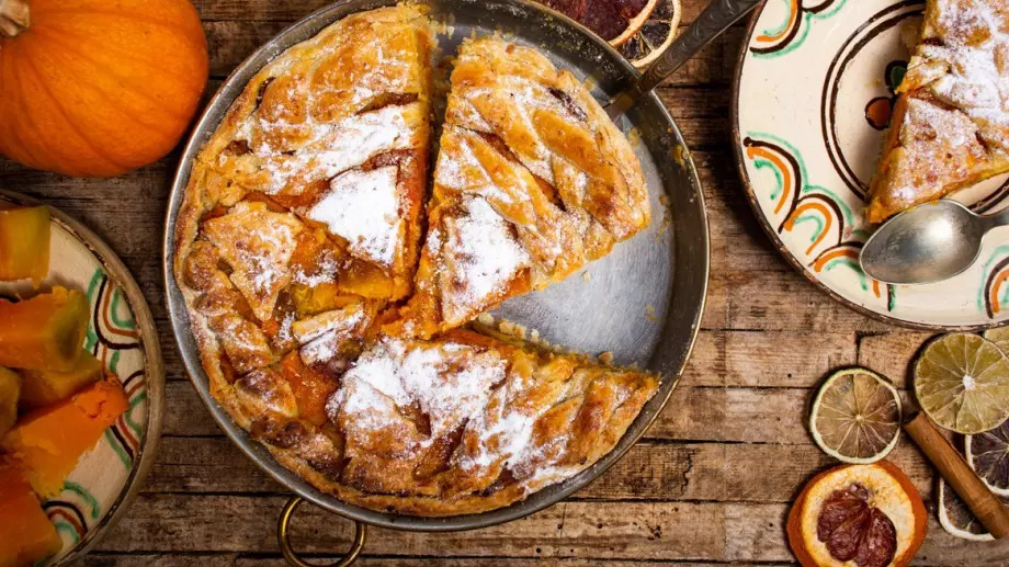 Тиквеник с канела и орехи от тефтера на баба