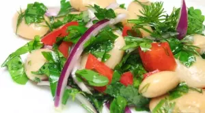 Салата от зрял фасул