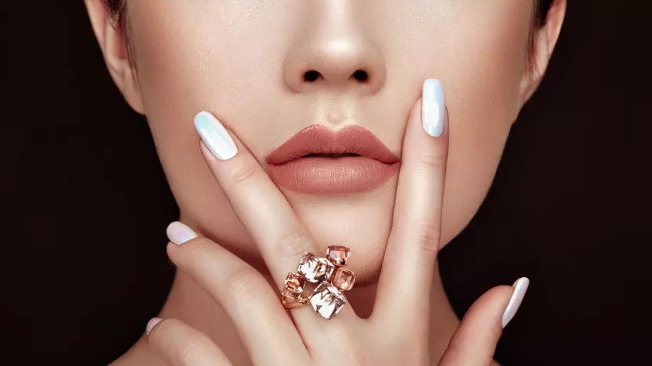 Привлечете богатство, късмет и любов с пръстен на правилния пръст