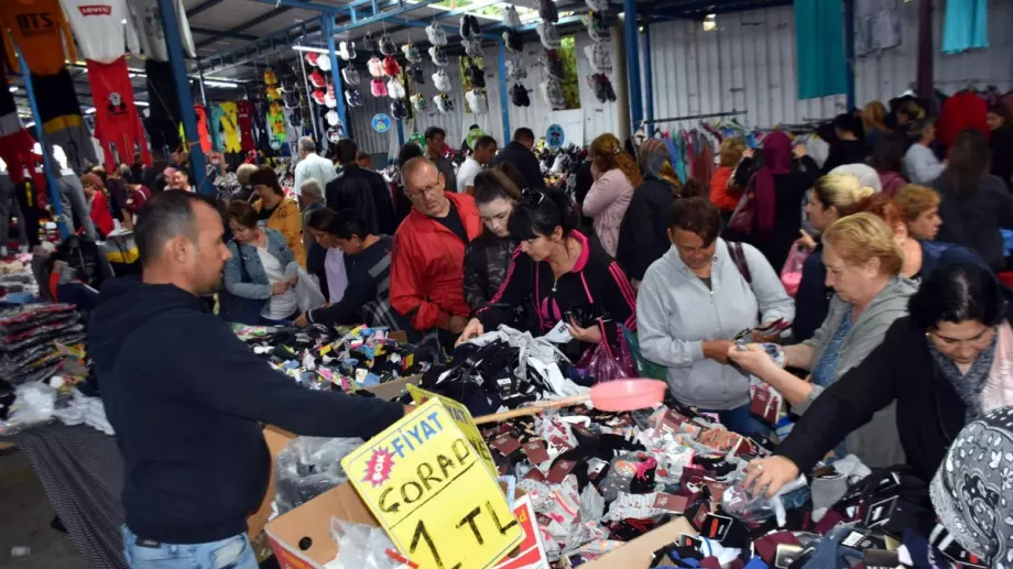 Българите се възползват от срива на турската лира