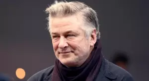 Алек Болдуин продължава снимките на "Ръжда", 18 месеца след инцидента