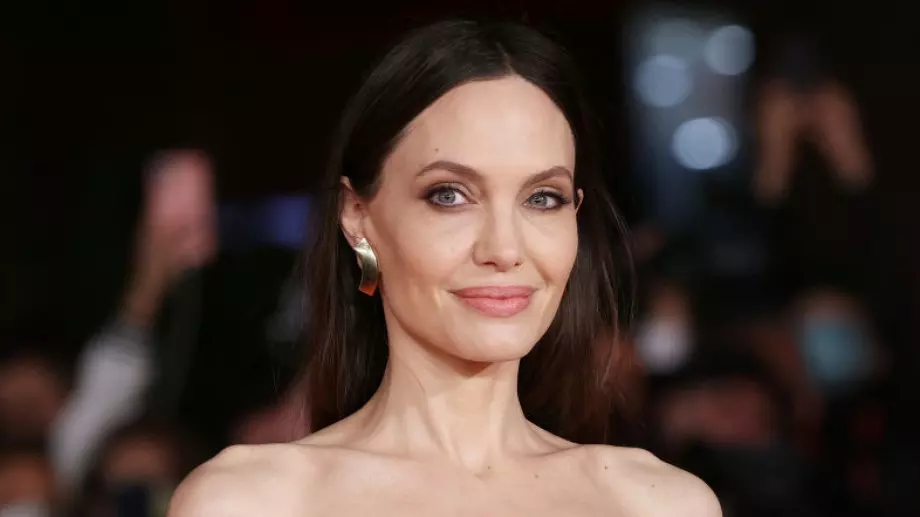 Анджелина Джоли ще играе емблематичната Мария Калас