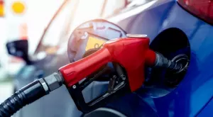 Вместо 25 стотинки на литър гориво, служебното правителство мисли на парче