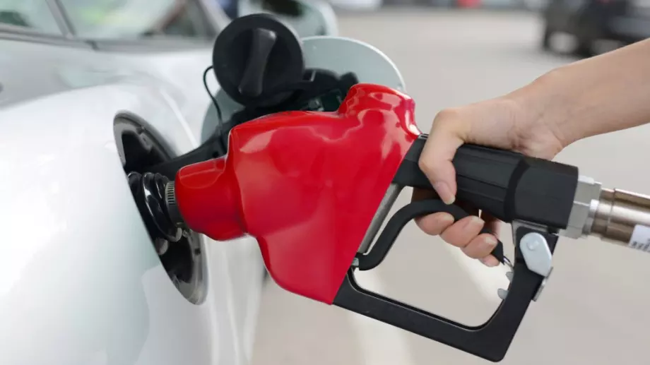 Горивата пак скачат, счупиха 3-годишен рекорд