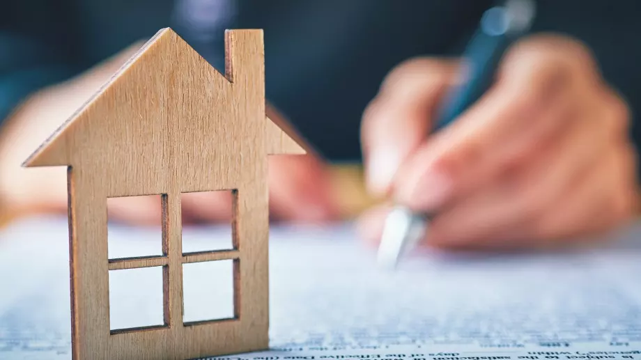 Виц на деня: Кредит срещу честна дума