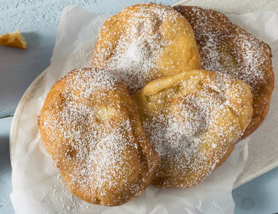 Най-вкусните мекички с вода. По-лесна рецепта едва ли съществува!