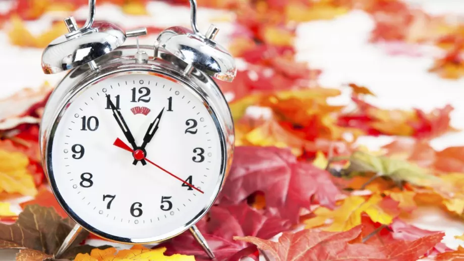 Смяна на времето: Докога ще местим стрелките?