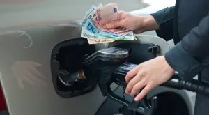 Хитри трикове, с които колата ви ще харчи по-малко гориво