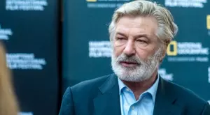 Алек Болдуин за пръв път говори за фаталния инцидент с операторката