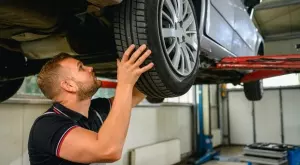 Руснаците не се отказват от западните си коли - купуват части на старо или от трети страни