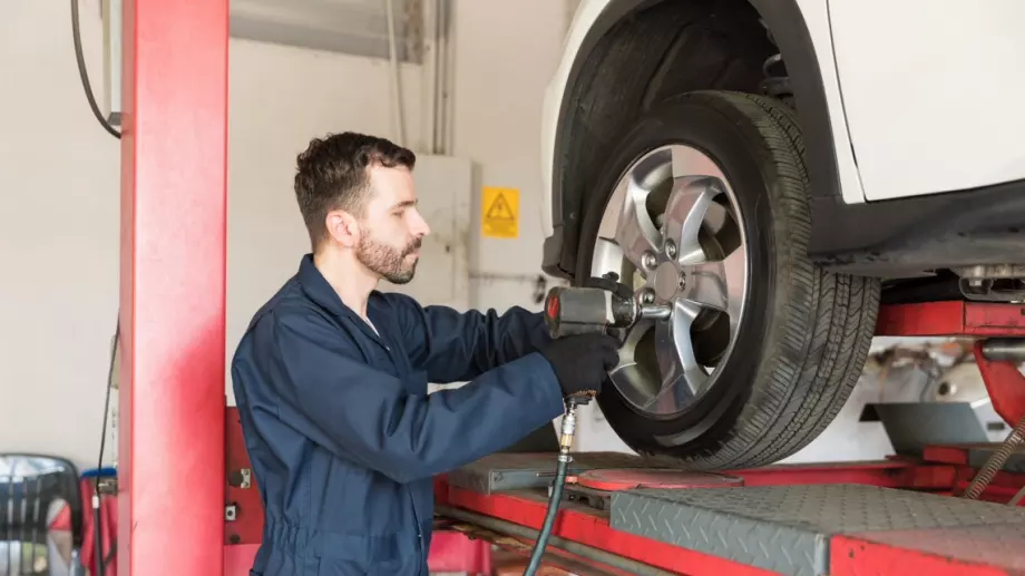 Вдигнаха цените на зимните гуми