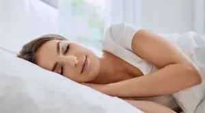 Ето колко трябва да спим, за да не напълнеем