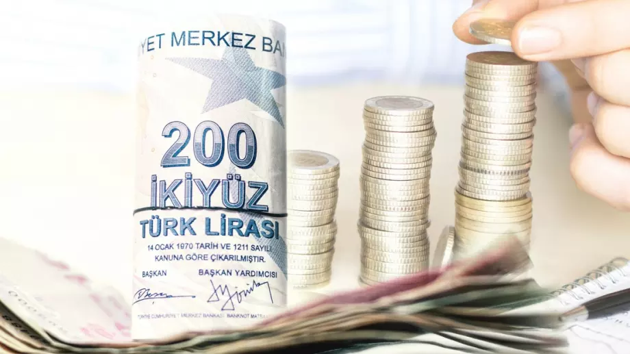 Турската лира отново се сгромоляса