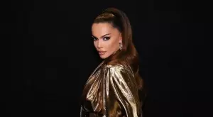 Инцидент: Галена „нацели“ в главата танцьорка по време на участие (ВИДЕО)