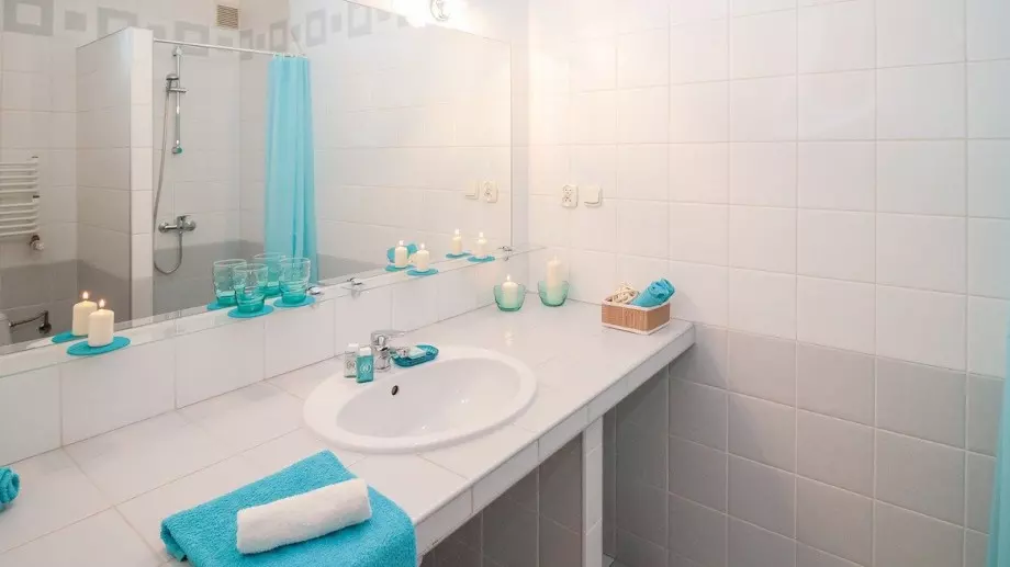 Как да изберем правилните плочки за баня