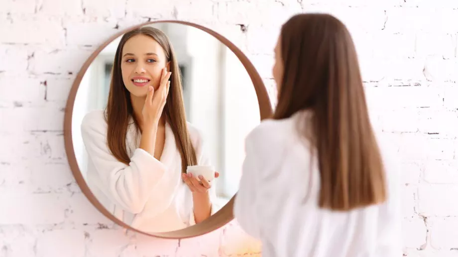 5 начина да се справите с подпухналото лице сутрин