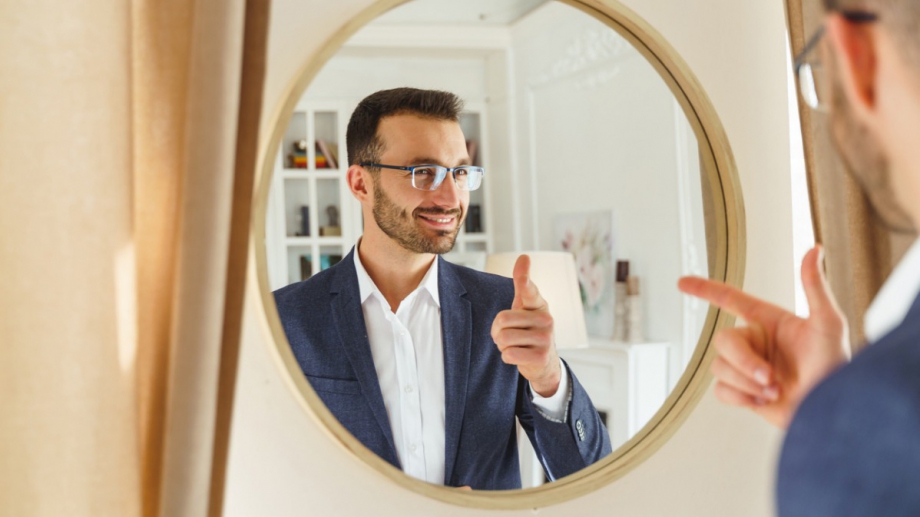 Огледалата се използват от векове в интериора и днес буквално