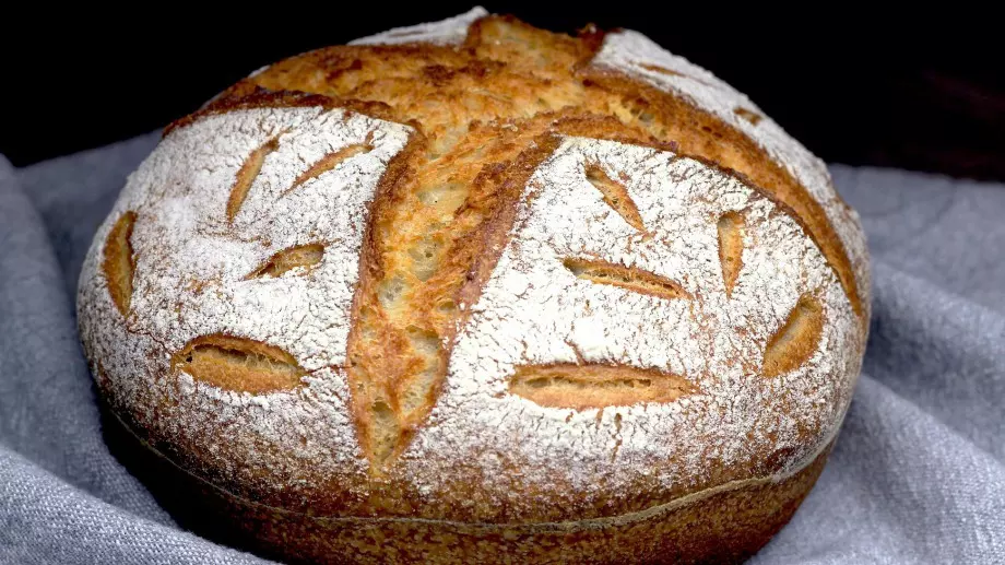 Защо да замените пълнозърнестия хляб с квас