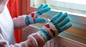 Високите сметки за отопление смазват отчаяните турци