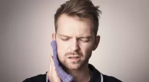 Виц за деня: Евреин се пазари при зъболекаря