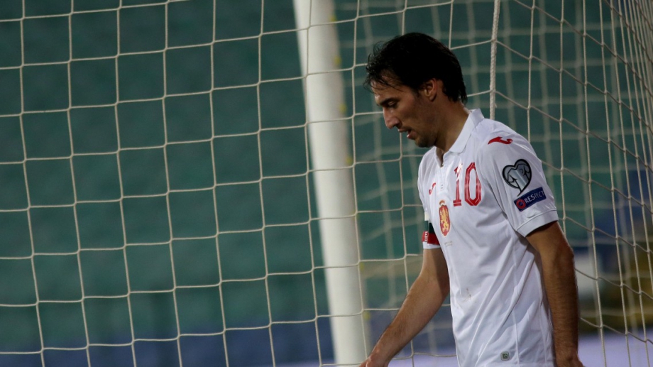 Треньорът на Станимир Стоилов е разговарял с бившия капитан на