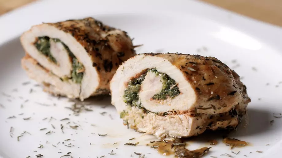 Само 3 съставки: Рецепта за вкусно пилешко руло