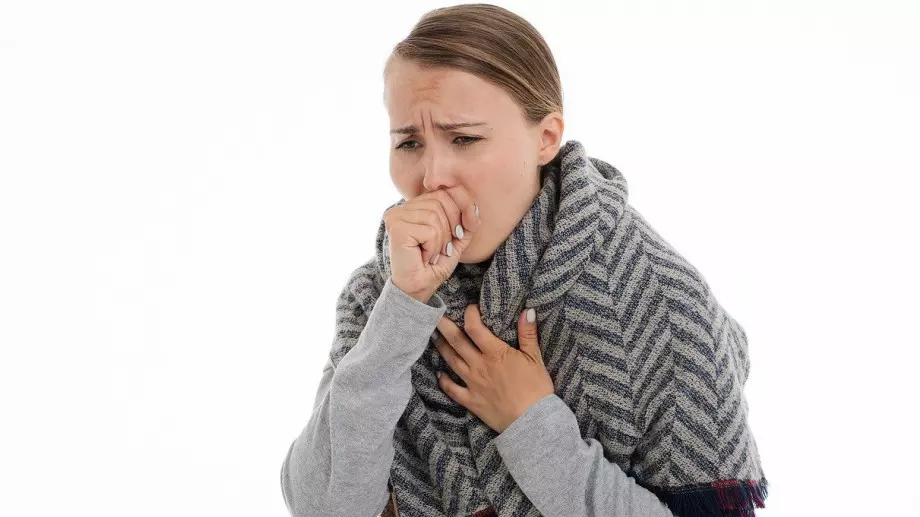 Научете разликата между пневмония и бронхит