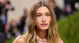 Как да направите грим "без грим" като професионалист това лято (ВИДЕО)